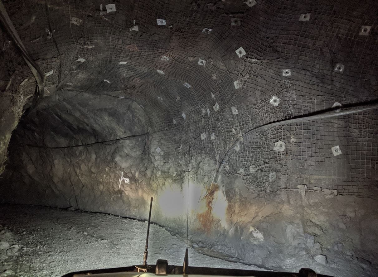 Antenna in underground mine
